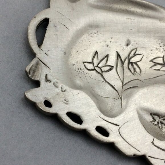 Vtg Pewter Ornament Teapot Scene Lindsay Claire Designs Signed LCD Christmas - Picture 9 of 12